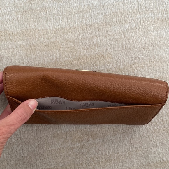 Michael Kors wallet - Picture 4 of 7